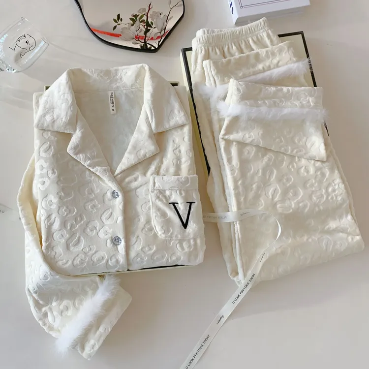 高颜值海岛绒睡衣女秋冬季保暖高级感气质少女送闺蜜家居服可外穿