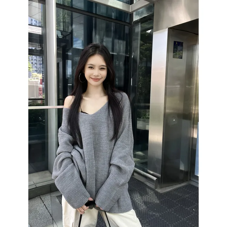 秋冬宽松显瘦休闲套头露肩长袖针织衫女慵懒风复古大V领百搭上衣