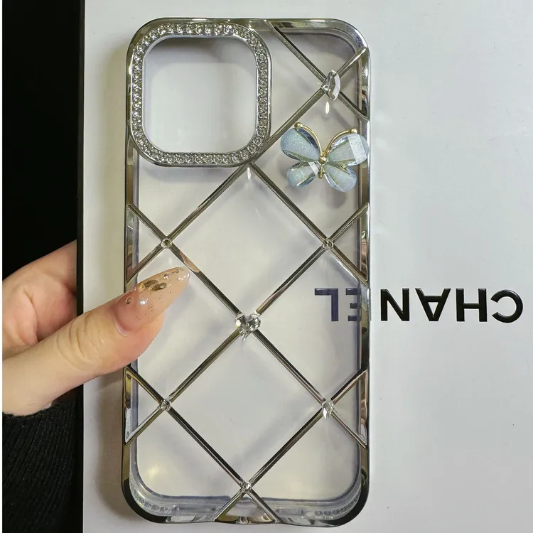 时尚高颜值菱格镶钻蝴蝶适用苹果16promax/15/14/13/12女生手机壳