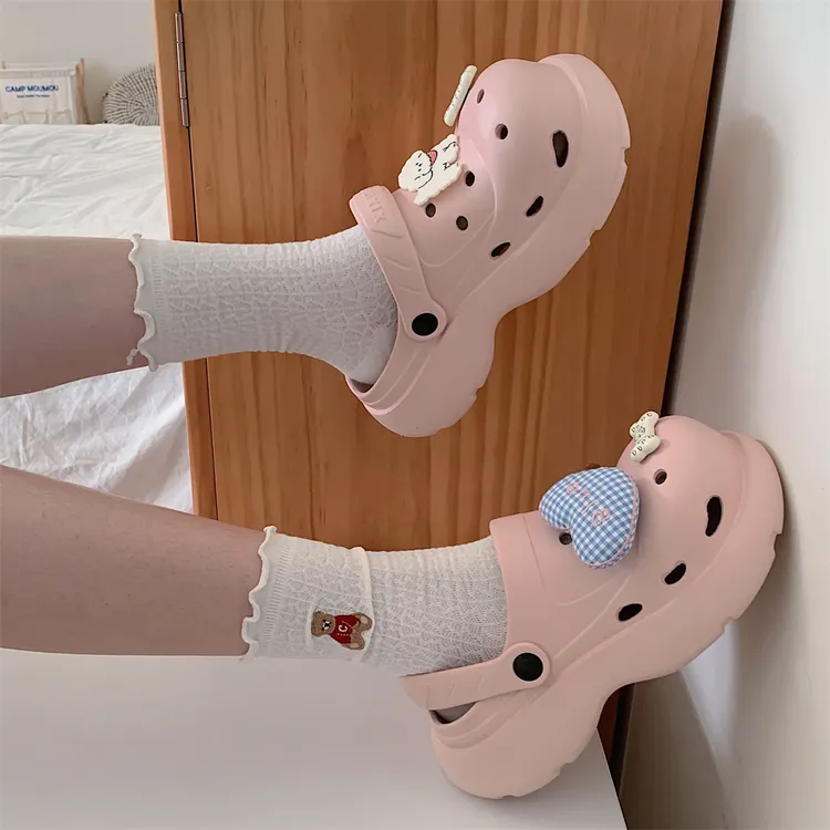 洞洞鞋女网红可爱狗狗ins少女心夏季时尚外穿防滑百搭包头凉拖鞋