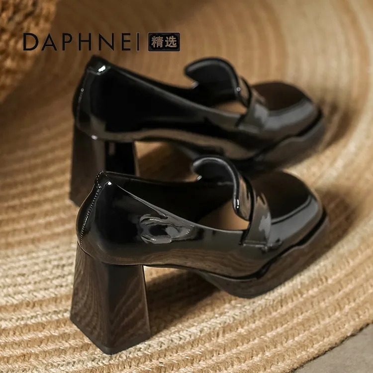 达芙妮防水台高跟鞋女粗跟小皮鞋2025新款秋季职业单鞋黑色乐福鞋