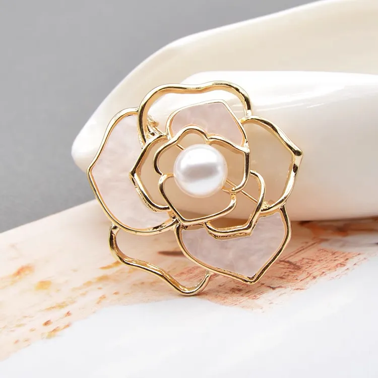 锌合金合成锆石胸针 小香风胸针山茶花防走光扣哥特风饰品胸针13