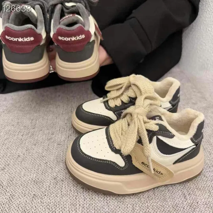 【桃子推荐】儿童中邦皮面魔术贴大棉休闲运动板鞋时尚百搭