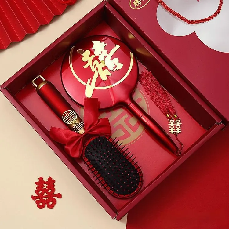 新款婚庆用品女方中国陪嫁梳子蓬松气囊红色气垫全套结婚一对礼盒