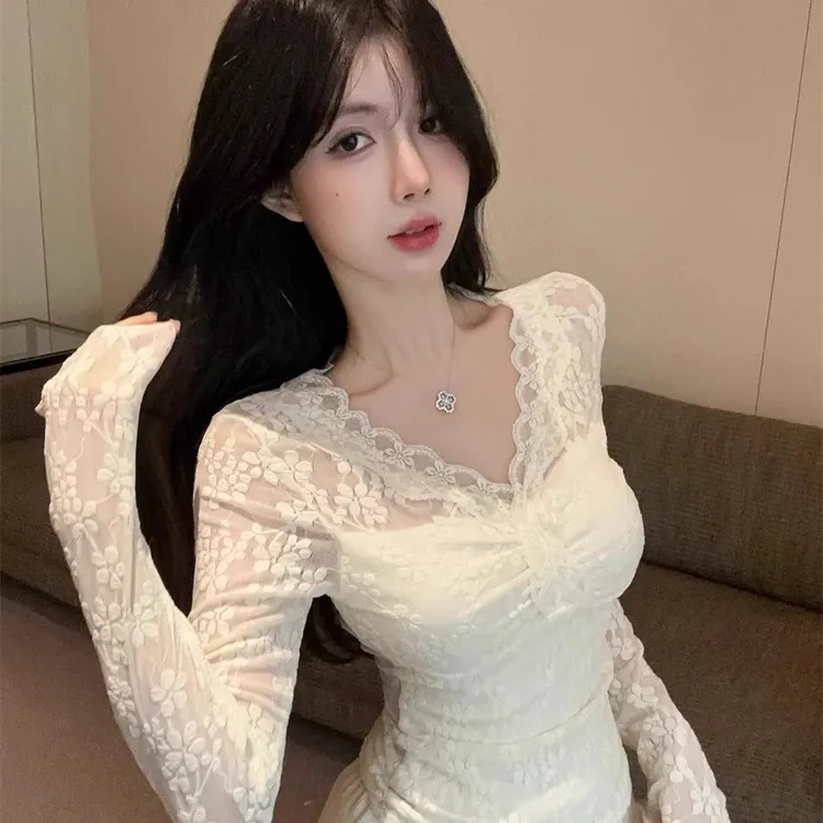 纯欲辣妹v领洋气修身气质上衣小香风内搭显瘦蕾丝打底衫女长袖t恤