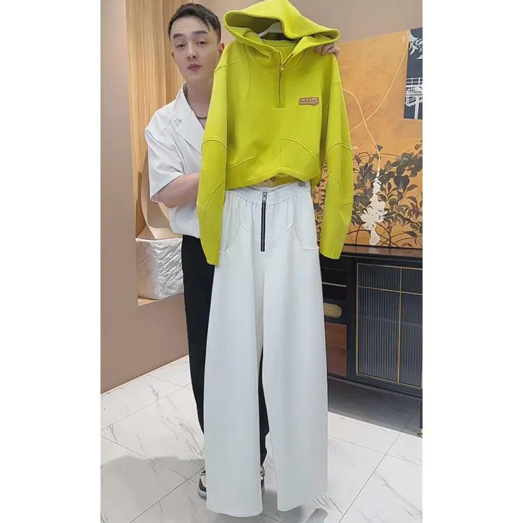 早秋高级感穿搭一整套装女时尚设计感半拉链连帽卫衣阔腿裤两件套