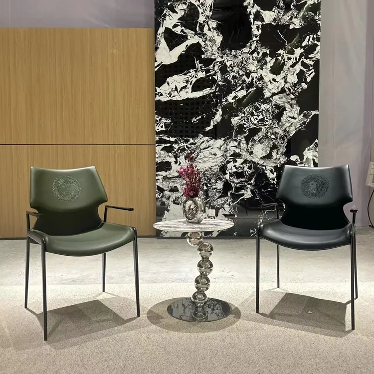 意式轻奢马鞍皮餐椅家用简约现代碳钢扶手儿童凳椅客厅上档次凳子