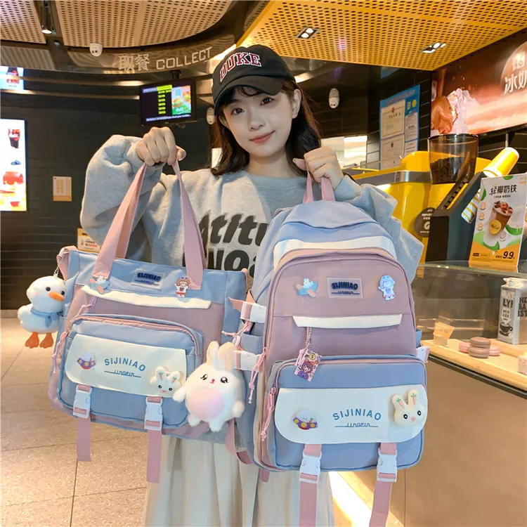 书包女初中生韩版可爱新款女生背包ins三到五六年级小学生双肩包