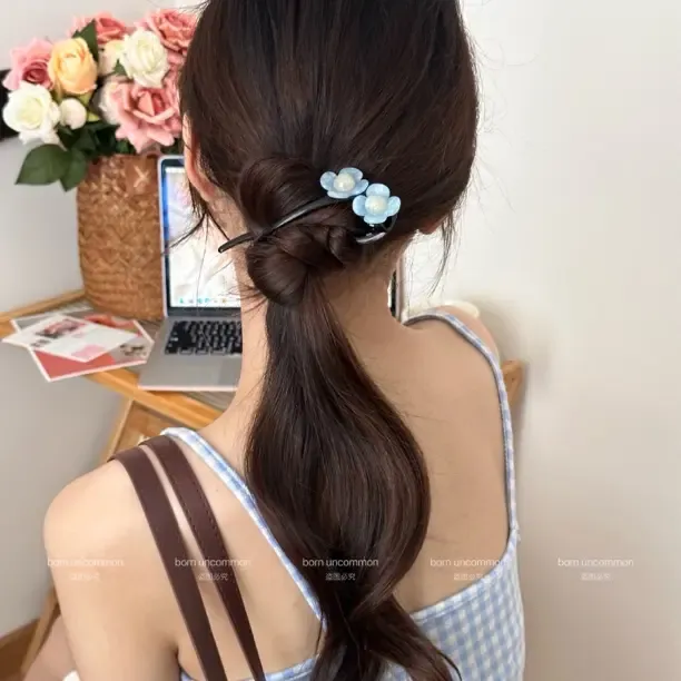 花朵一字抓夹女2024新款高端横夹高级感扭扭发夹后脑勺鲨鱼夹头饰