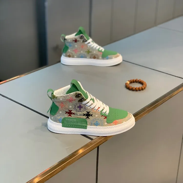 522-16【皮鞋尺码】潮男早秋上新款透气布面中帮板鞋