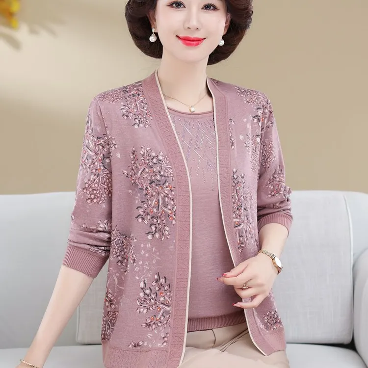 洋气妈妈春秋加大码针织真两件套装中老年妇女秋装圆领开衫上衣服