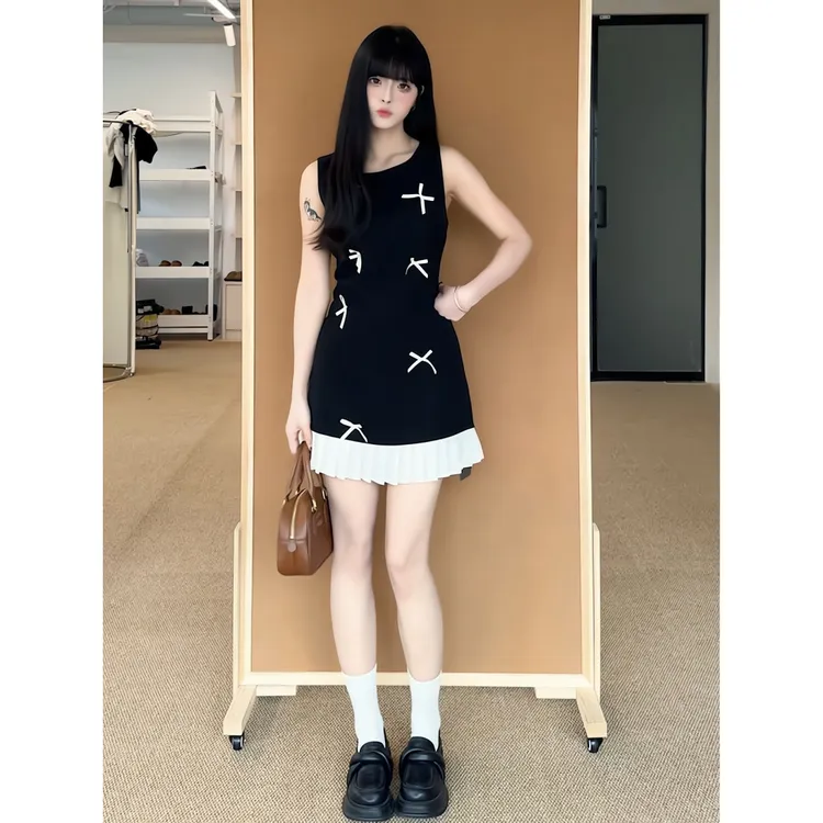 法式赫本风小黑裙女夏季收腰显瘦纯欲风甜美撞色拼接蝴蝶结连衣裙