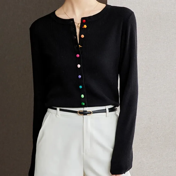 XZ-208 早秋设计感别致彩色盘扣长袖黑色针织衫上衣女