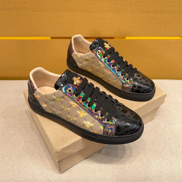 2025男鞋轻奢小蜜蜂小白鞋男士鞋子精品小蜜蜂小白鞋百搭板鞋休闲