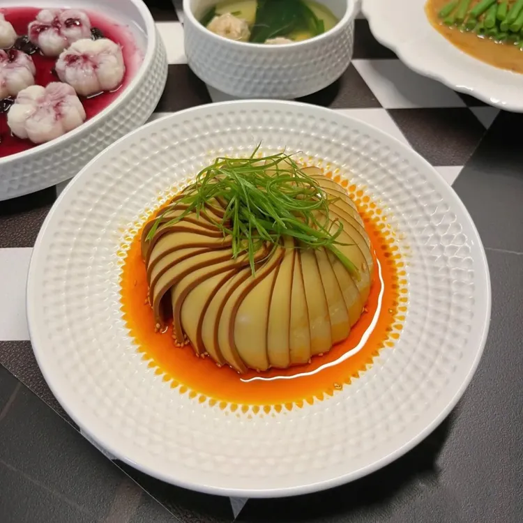 轻奢饭碗陶瓷斗笠碗沙拉盘子餐具高级感碗碟套装家用西餐盘意面盘