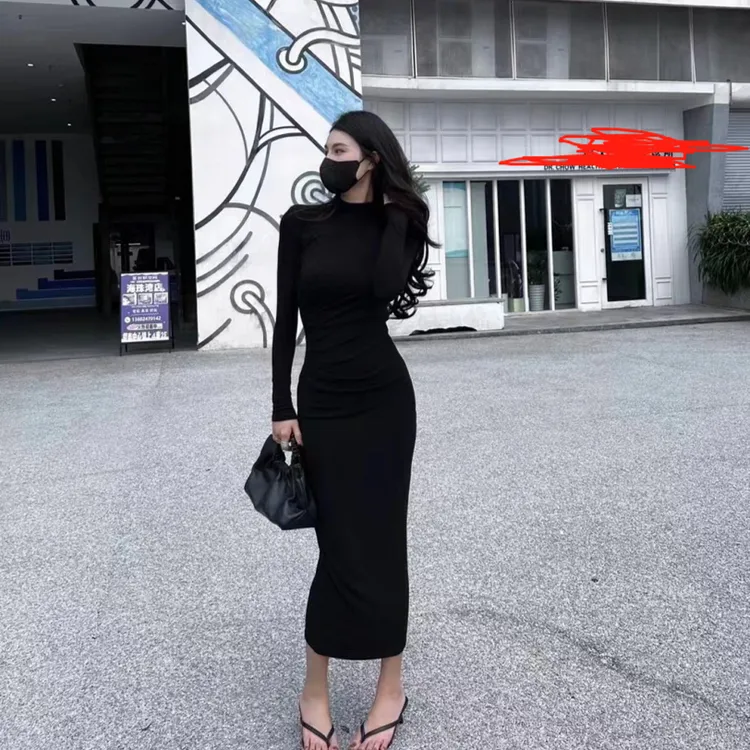 气质女神褶皱修身显瘦黑色连衣裙长袖法式不规则秋冬