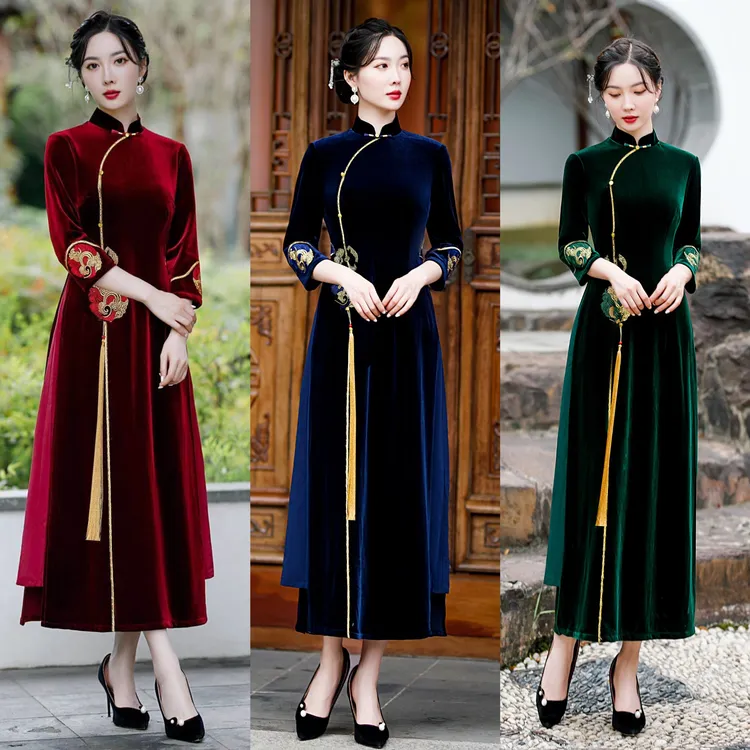 丝绒刺绣改良奥黛旗袍裙2025年早春新款复古气质日常高端优雅茶服