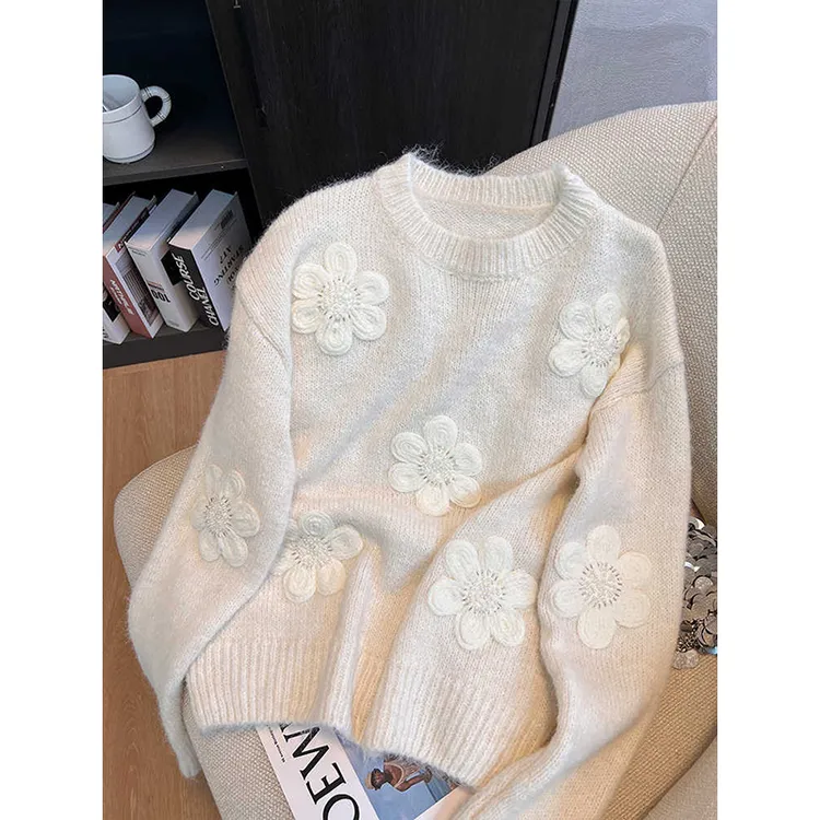 日系温柔手工花卉针织衫女2024秋冬新款时尚别致减龄显瘦百搭毛衣
