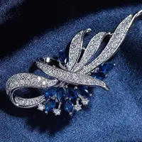 铜合金胸针 高档女精致胸花2024年新款优雅奢华西装别针蓝色时尚