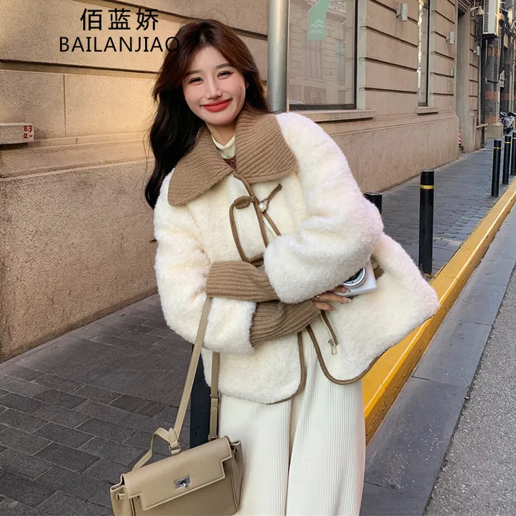 娃娃领羽绒内胆羊羔毛呢外套女秋冬2024新款流行小个子呢大衣短款