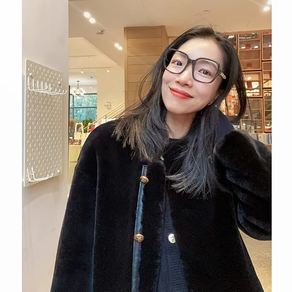 【Rumi精选】“黑丝绒”皮毛一体大衣 百搭轻奢保暖羊毛外套女4207wt