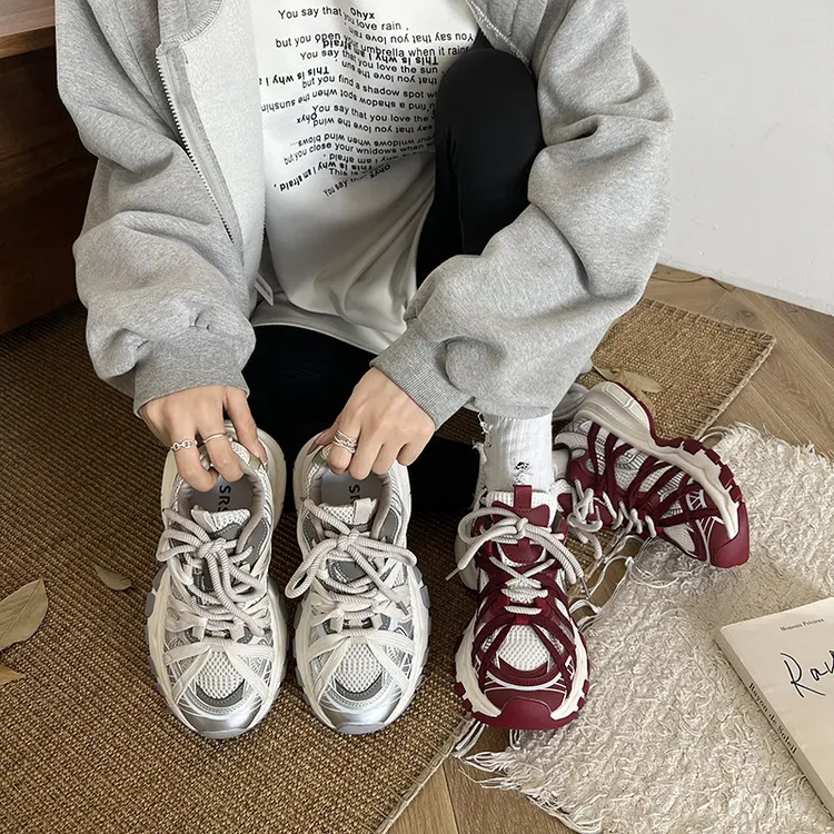 MDNG复古巴黎显脚小厚底老爹鞋女款2024新款秋季轻便增高休闲运动