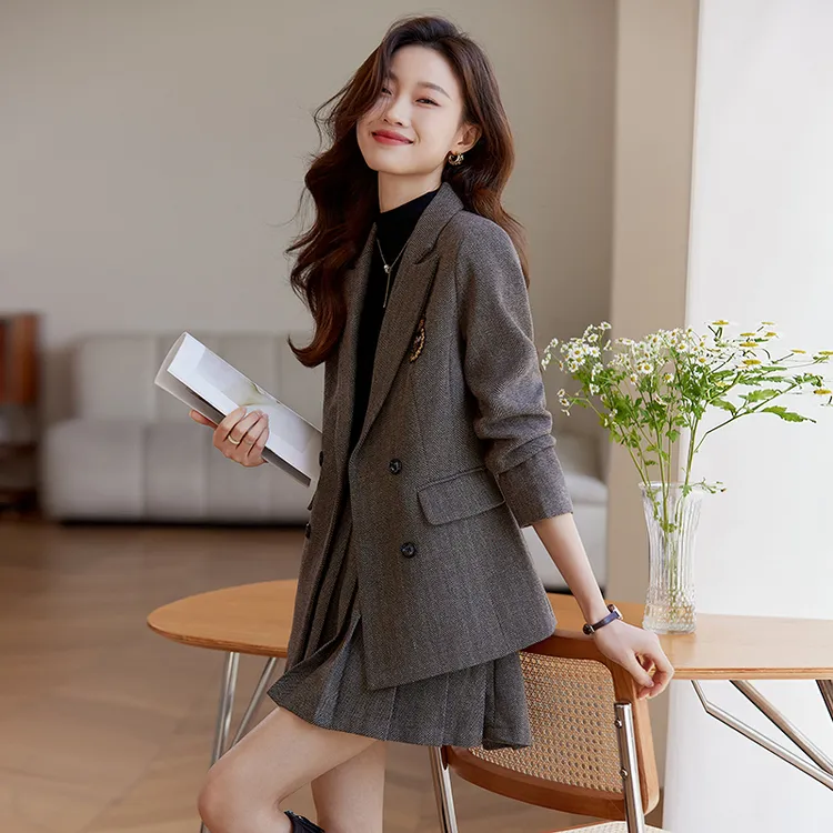 学院风西装外套女2025新款气质女神范韩系小西服百褶裙职业套装春