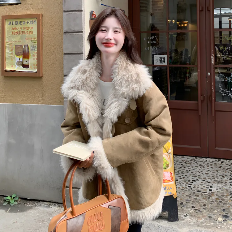 卡其色羊羔绒加厚外套女冬2024新款今年流行爆款毛皮绒皮毛一体