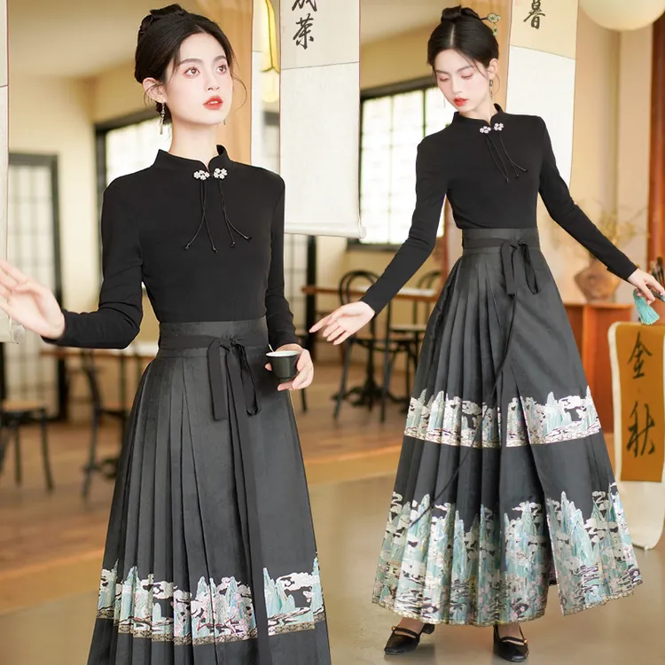 新中式立领针织盘扣秋季织金刺绣马面裙日常汉服通用长袖成人套装