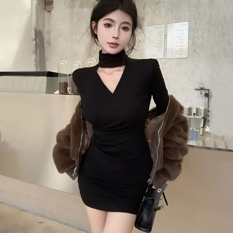 磨毛加绒半高领连衣裙女冬纯欲风黑色裙子辣妹收腰内搭包臀裙短裙