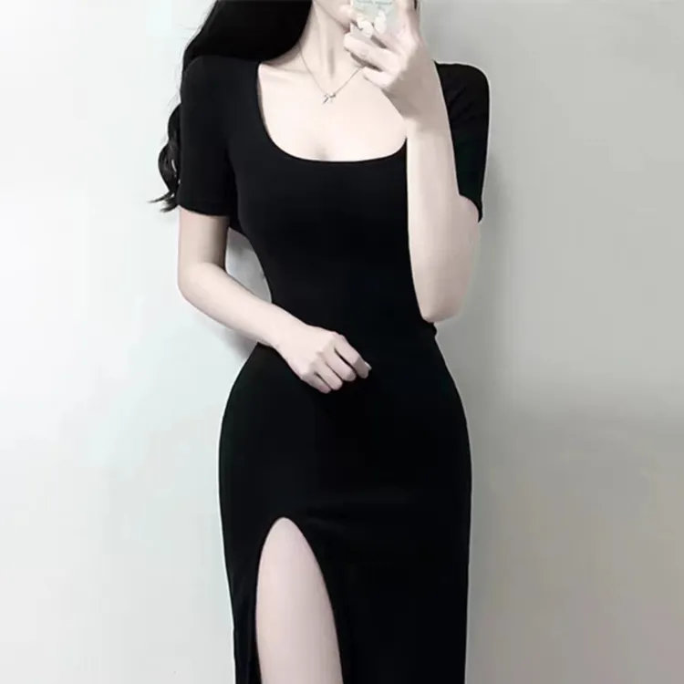 开叉长款赫本小黑裙小众显身材小妈包臀长裙夏季高冷御姐连衣裙夏