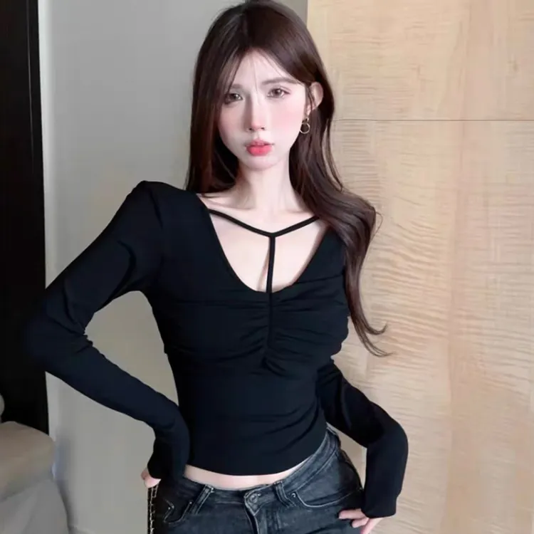 磨毛内搭性感上衣女设计感辣妹镂空褶皱修身打底衫秋冬季百搭T恤