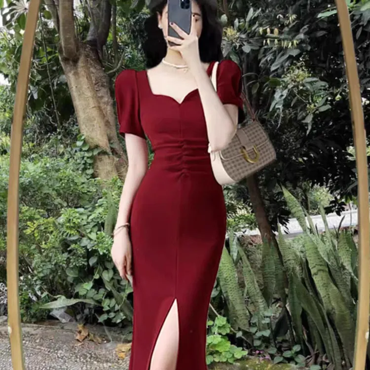 酒红色开叉连衣裙女夏季方领复古气质包臀裙赫本风收腰鱼尾长裙子