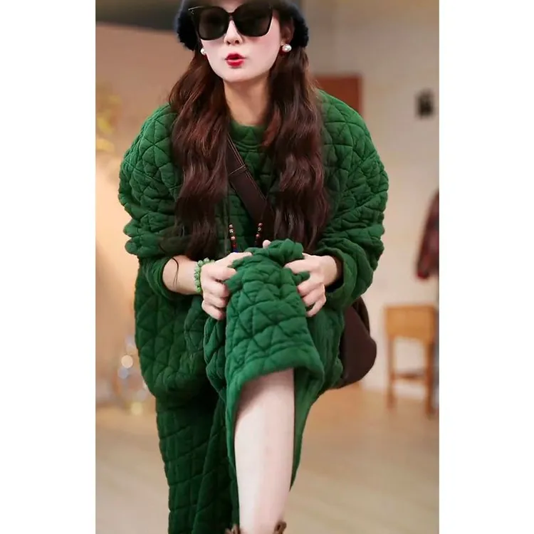 欧货2024冬季新款时髦质感高级菱格长袖圆领上衣长裤夹棉两件套女