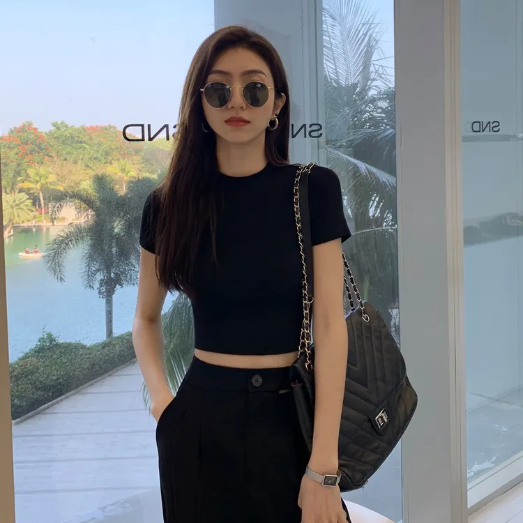 辣妹装正肩短上衣t恤女露脐夏季短款显瘦修身白色百搭高腰打底衫