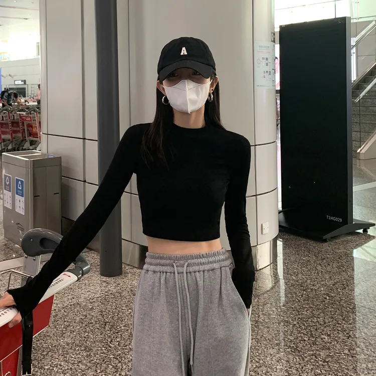 黑色高腰圆领T恤女打底衫修身秋冬内搭紧身露脐辣妹长袖短款上衣
