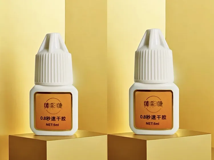 M  U  C  A  I  J  I  E/睦彩睫0.8秒速干胶水（自嫁接不适用勿拍