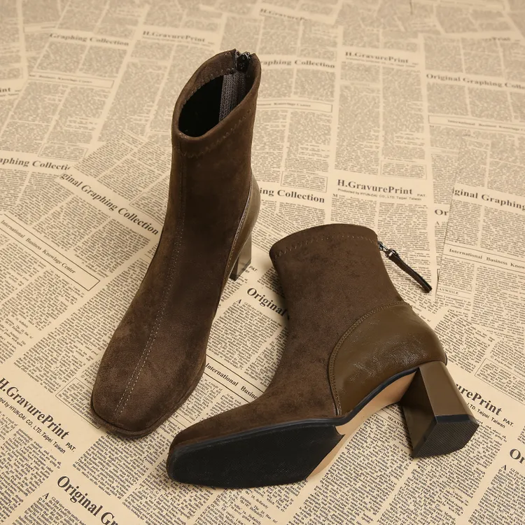 爆款高级感高跟短靴女2025新款法式弹力瘦瘦靴拼接绒面粗跟马丁靴