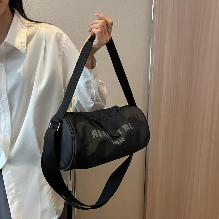 ATU/男女同款学生运动时尚ins潮酷圆筒包休闲百搭单肩斜跨手提包