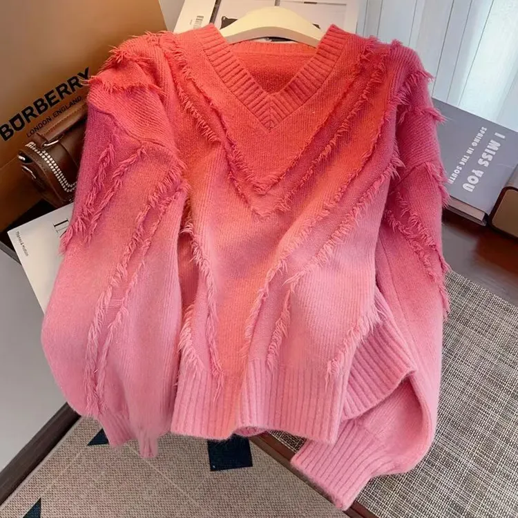 气质V领渐变色宽松毛衣女秋冬加厚高级感流苏慵懒软糯针织衫上衣