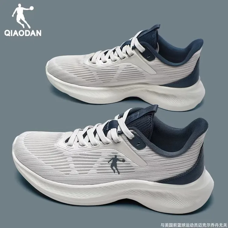 乔丹跑步鞋男鞋冬季网面透气软底休闲鞋2025新款复古潮流运动鞋男