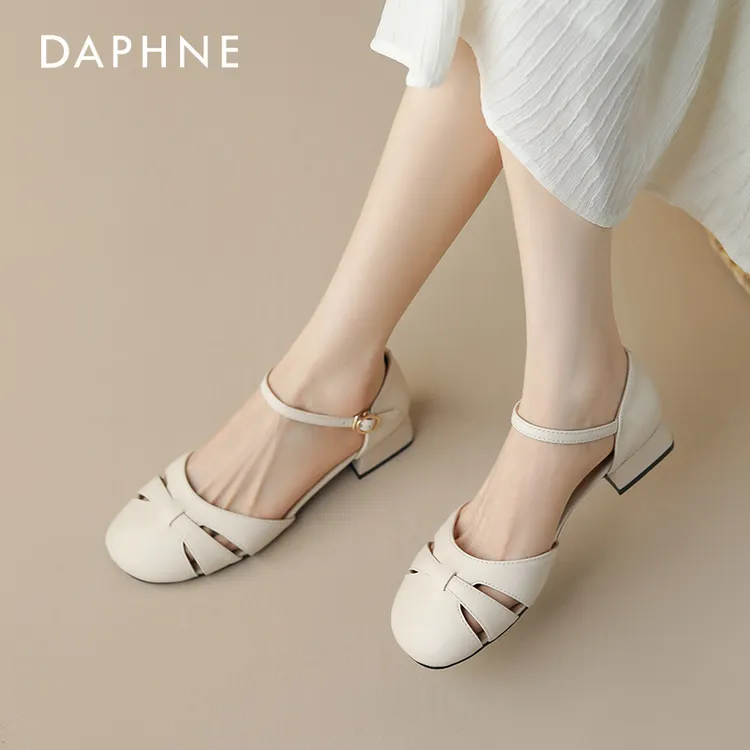 达芙妮品牌真皮包头高跟凉鞋女2025年夏季软底时尚一字带百搭粗跟