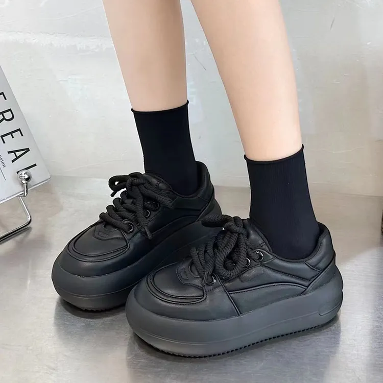 面包鞋女黑色防滑松糕厚底秋冬真皮百搭运动休闲丑萌娃娃大头单鞋