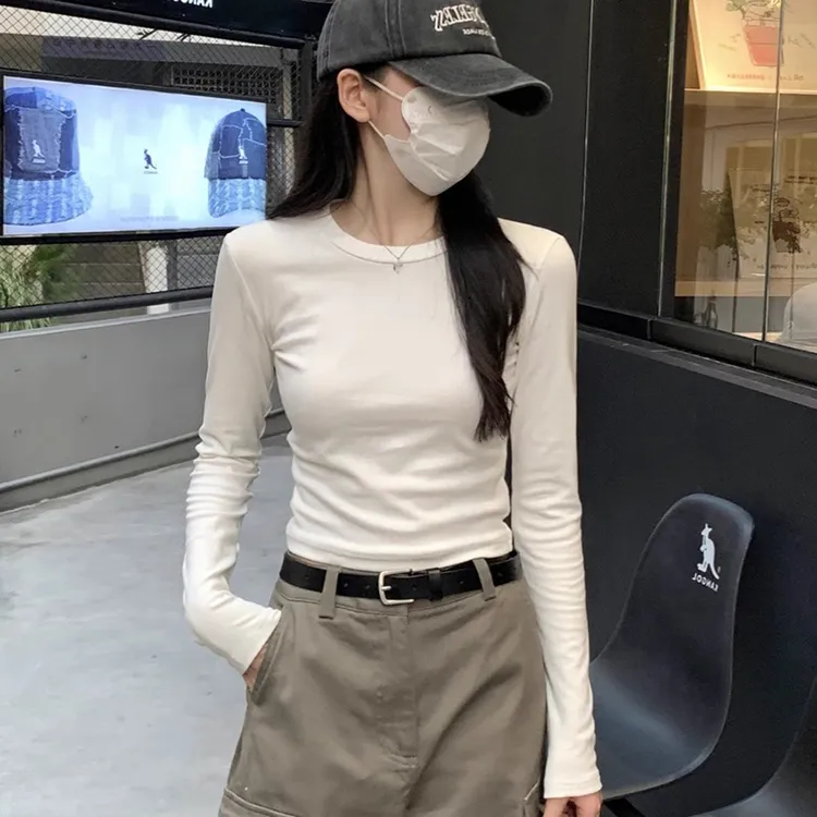 2025新款修身白色内搭长袖T恤女秋冬正肩圆领打底衫短款收腰上衣