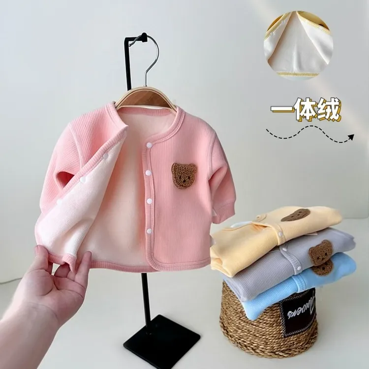 婴儿衣服秋冬保暖一体绒男女宝宝加绒小开衫外套婴幼儿小披肩上衣