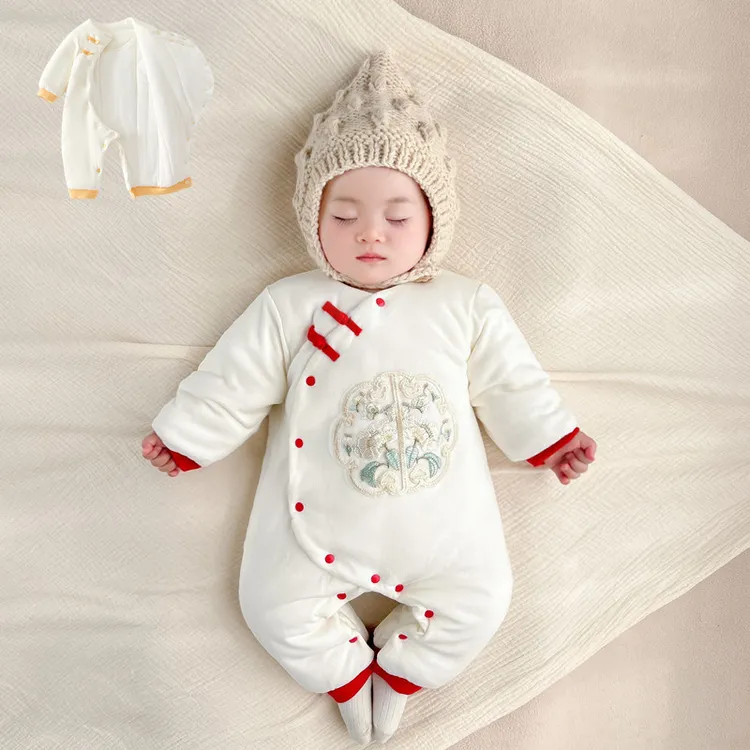 新生儿中国风满月婴儿棉衣服冬季加厚宝宝连体衣百天服拜年服爬服