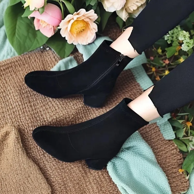 软底翻毛羊皮加绒瘦瘦靴真皮磨砂短靴女粗中跟2025新款春秋季单靴