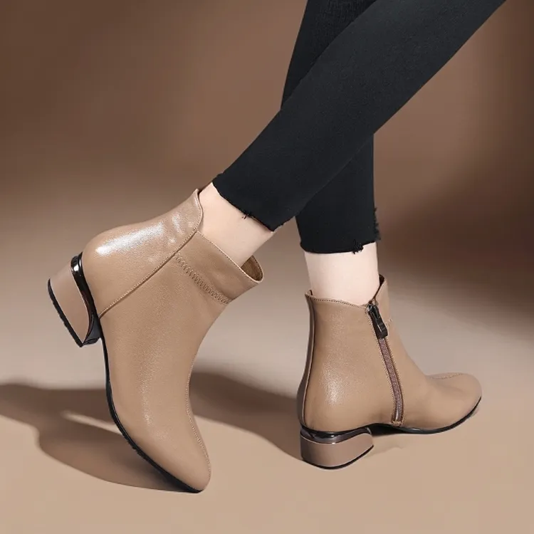2025真皮短筒时装靴低跟尖头短靴秋冬女侧拉链粗跟牛皮软皮马丁靴
