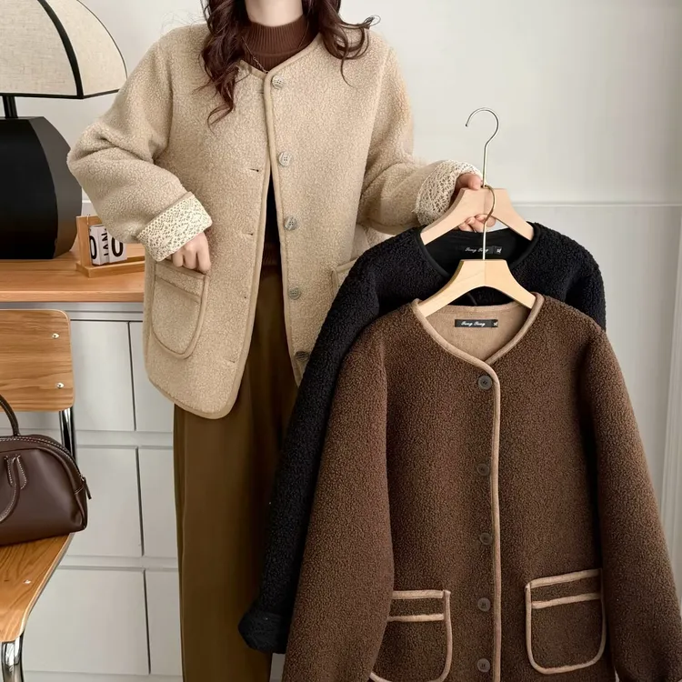 加肥加大码胖MM小香风圆领保暖新款宽松加厚拼蕾丝上衣外套