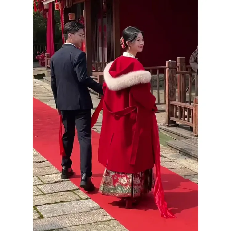 高级感中长款结婚新娘敬酒服连帽便装红色双面呢大衣外套女秋冬
